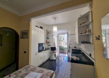 20250331_143417 (1).jpg - Appartamento Salita Santa Maria della Sanità 5454, Genova - foto 2