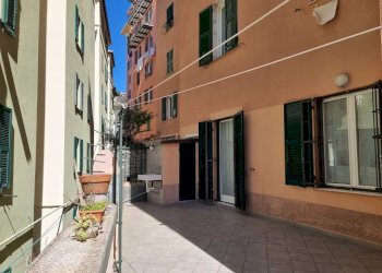 20250331_143211.jpg - Appartamento Salita Santa Maria della Sanità 5454, Genova - foto 4