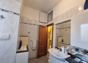 20250331_143723.jpg - Appartamento Salita Santa Maria della Sanità 5454, Genova - foto 17