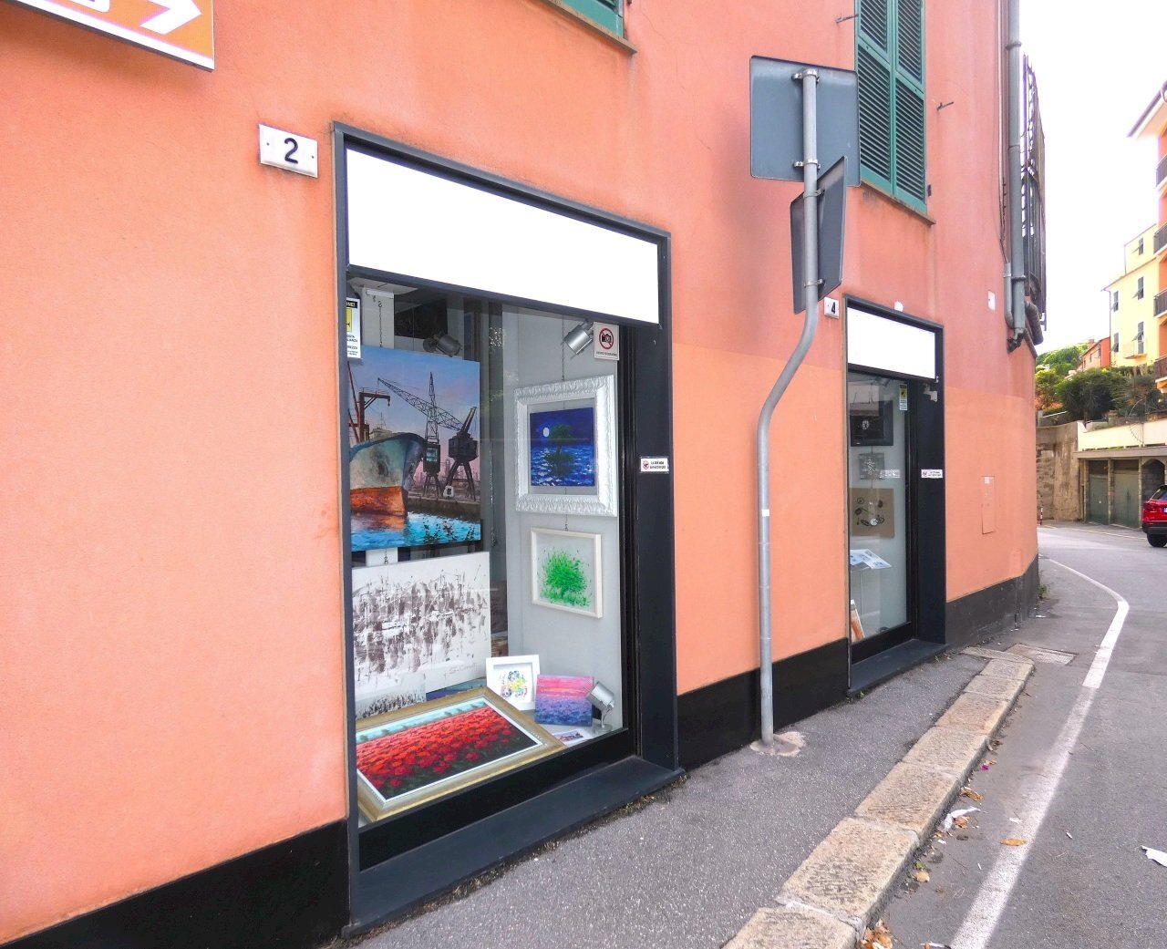 Vetrine - Locale Commerciale Via dei Mille, Genova - foto 3