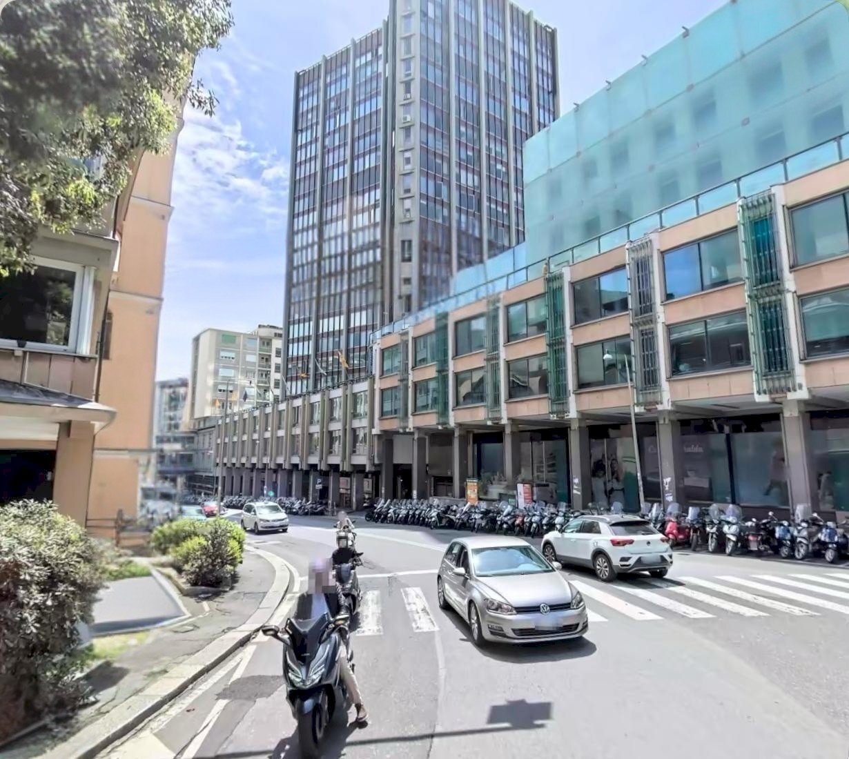 c3b543dd-8517-4f26-b815-0e6b570a757f.jpg - Locale Commerciale Via XII Ottobre 9, Genova - foto 1