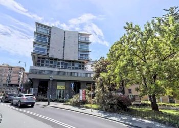 66243e08-8d8e-45d1-8506-c542bf6a2417.jpg - Locale Commerciale Via XII Ottobre 9, Genova - foto 5