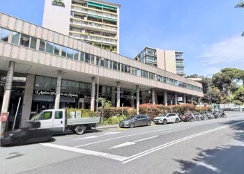 c6cfd259-1409-4f34-b0ec-01290033ae5e.jpg - Locale Commerciale Via XII Ottobre 9, Genova - foto 6