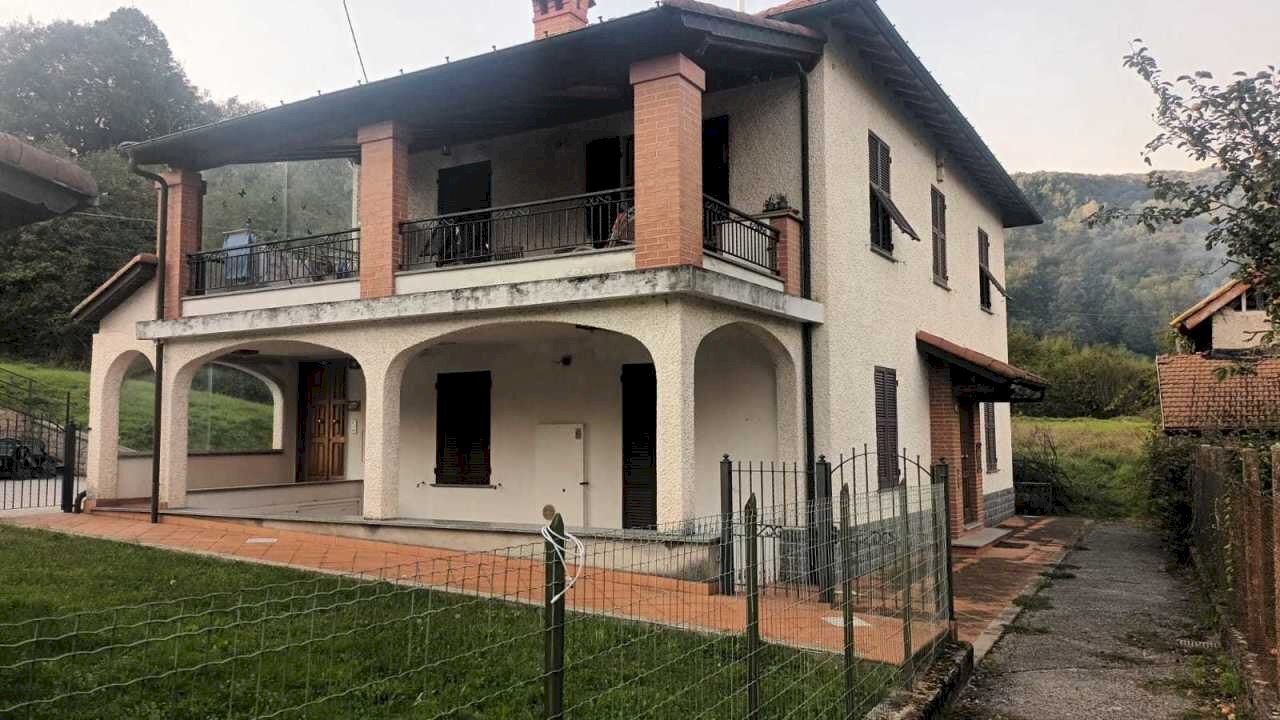 IMG-20251006-WA0022.jpg - Casa indipendente Via G. Mazzini 101, Ronco Scrivia - foto 2