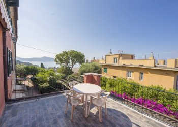 IMG_4432.jpg - Casa indipendente Via Erze 2, Genova - foto 1