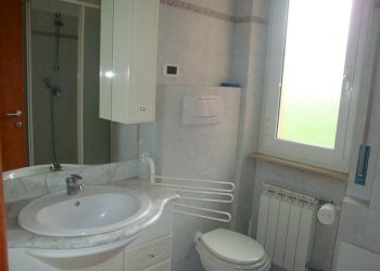 bagno2.jpg - Quadrilocale Via Giovanni Amarena 14A, Genova - foto 4