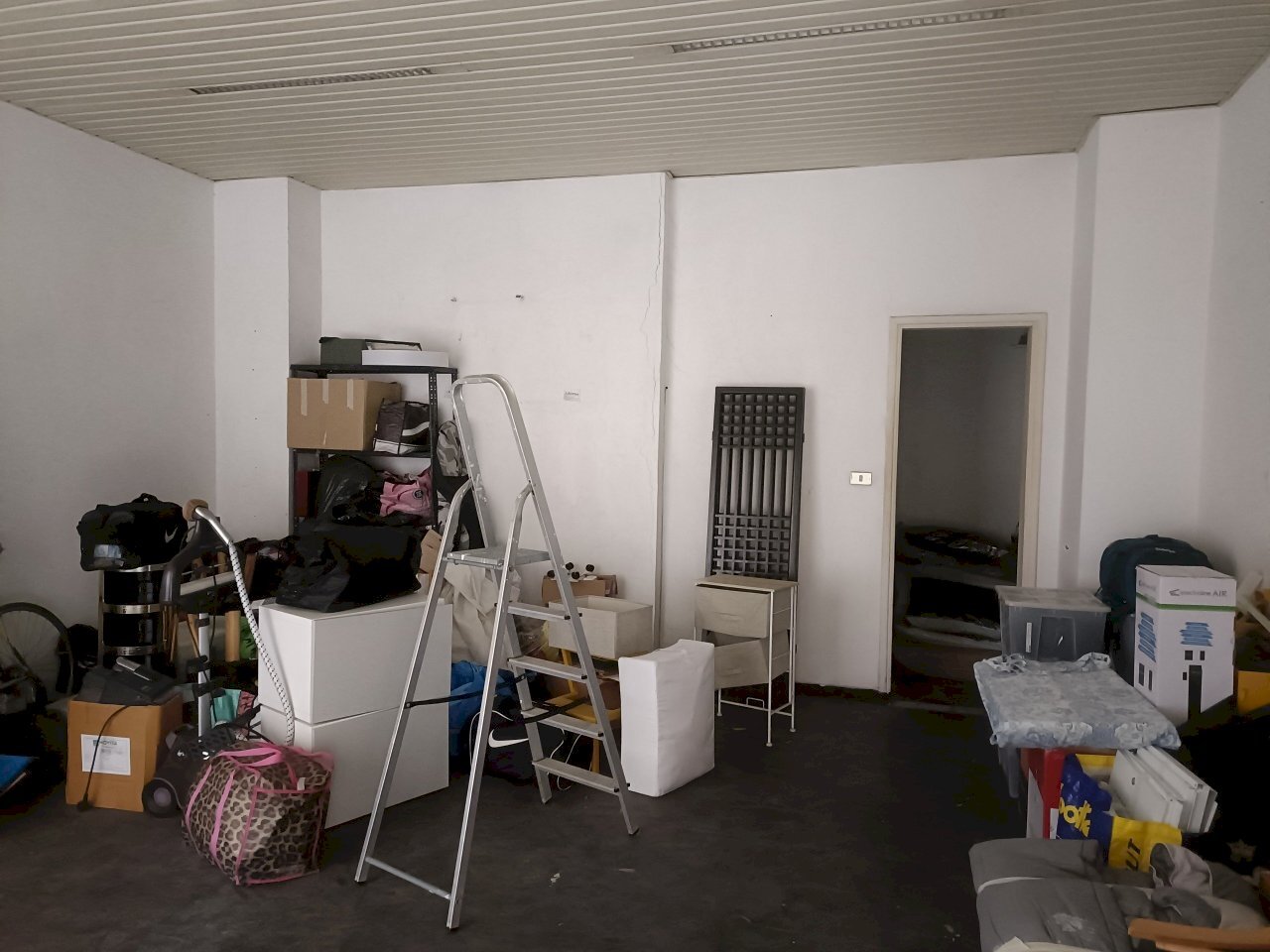 IMG20250224123003.jpg - Locale Commerciale Via dei Landi 1, Genova - foto 3