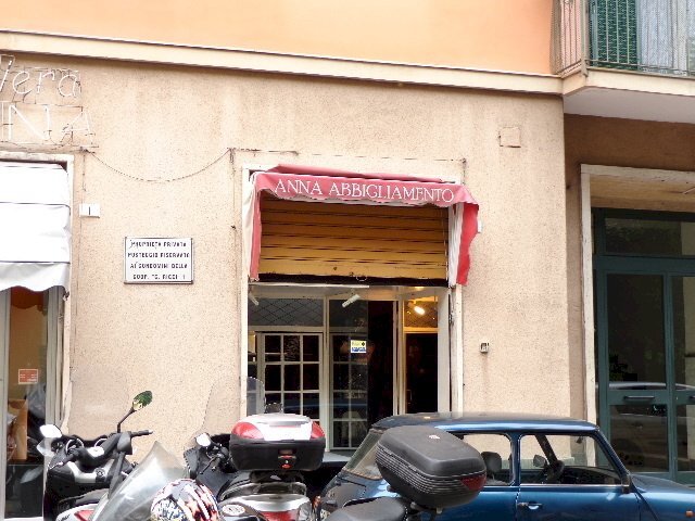 DSC00317.JPG - Commercial Premises Piazza Giovanni Tarello 3, Genova - photo 1