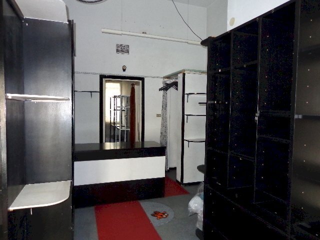 DSC00304.JPG - Commercial Premises Piazza Giovanni Tarello 3, Genova - photo 2