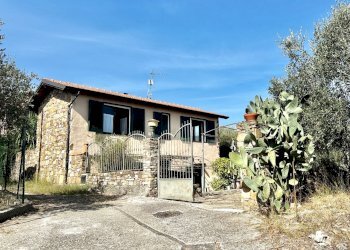 IMG_3923.jpeg - Rustico Via Madonna Della Neve, Diano Castello - foto 2