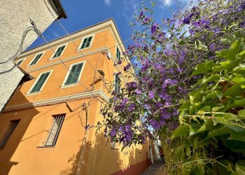 IMG_9803.jpeg - Quadrilocale Via Giuseppe Garibaldi 8, Diano San Pietro - foto 1