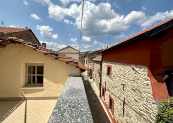 IMG_9919.jpeg - Quadrilocale Via Giuseppe Garibaldi 8, Diano San Pietro - foto 4