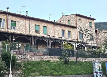 02.jpg - Villa a Schiera Via della Madonna dell'Olivo, Assisi - foto 2