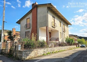 01.jpg - Villa Via Baldami 12/A, Magione - foto 1