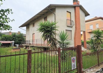 02.jpg - Villa Via Baldami 12/A, Magione - foto 2