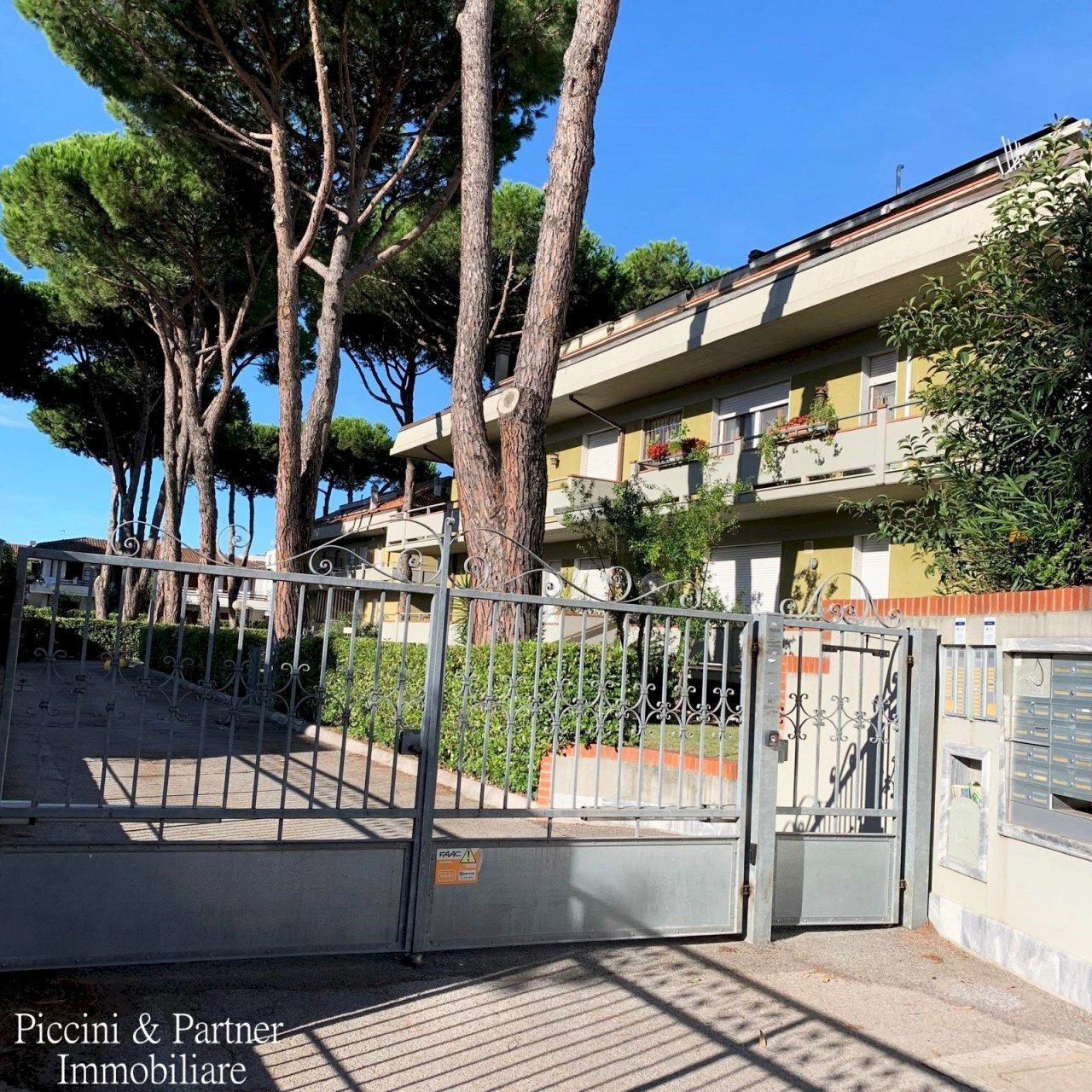 01.jpg - Apartment Via Montecatini, Massa - photo 1