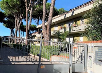 01.jpg - Appartamento Via Montecatini, Massa - foto 1