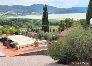 01.jpg - Villa Via Marzabotto 11, Magione - foto 1