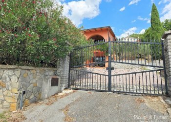 02.jpg - Villa Via Marzabotto 11, Magione - foto 2