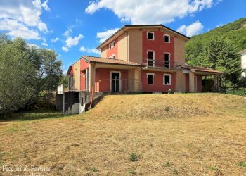 01.jpg - Villa Strada San Giovanni del Pantano 42, Perugia - foto 1