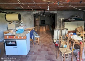 24.jpg - Porzione di casa Via dell'Assino Camporeggiano 19, Gubbio - foto 25