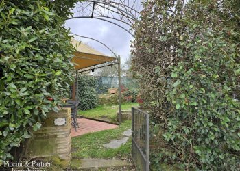 02.jpg - Porzione di casa Montalbano 40, Città di Castello - foto 2