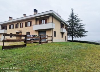 01.jpg - Casa indipendente Viale Ranchi 2, Umbertide - foto 1