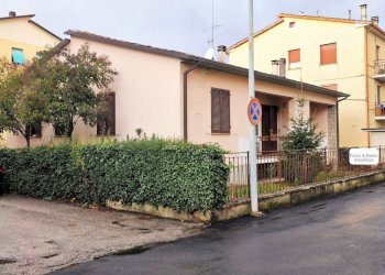 01.jpg - Villa Via Papa Celestino 2 10, Città di Castello - foto 1