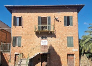 01.jpg - Rustico Via della Vittoria 21, Castiglione del Lago - foto 1