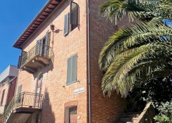 02.jpg - Rustico Via della Vittoria 21, Castiglione del Lago - foto 2