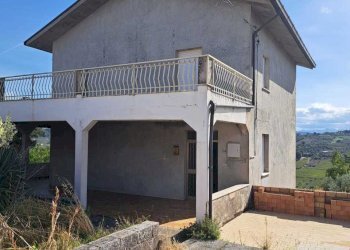 814d87ca-9e91-4dfa-8a09-564819866a59.jpg - Villa COLLE DELLA FONTE 94, Frisa - foto 2