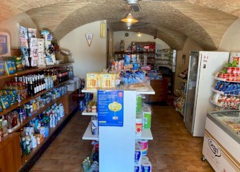 7e763f3d-111e-405f-a6c6-cfb20ff63357.jpg - Locale Commerciale piazza san giorgio 4, Treglio - foto 7