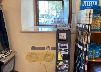 af62b2a3-94ee-4fba-8894-66ed1ef663f7.jpg - Locale Commerciale piazza san giorgio 4, Treglio - foto 15