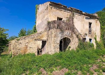 ccfc3227-ea32-4c89-a981-7af1c871d1f3.jpg - Casale C.DA CASTELLANA, Treglio - foto 5