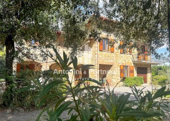 casale il fischio 21.jpg - Casale Via dei Partigiani, Castiglione del Lago - foto 3