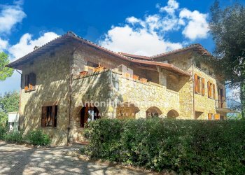 casale il fischio 22-1.jpg - Casale Via dei Partigiani, Castiglione del Lago - foto 6