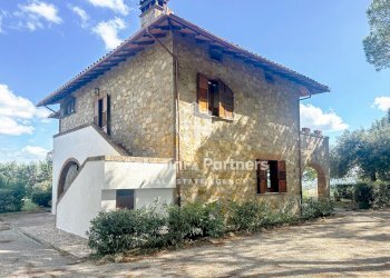 casale il fischio 25-1.jpg - Casale Via dei Partigiani, Castiglione del Lago - foto 24