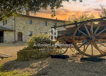 casale lo scacciatoro todi 4.jpg - Casale Strada Provinciale 380, Todi - foto 1