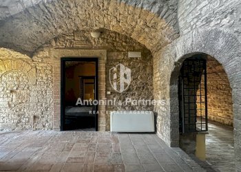 Torre Izzalini 42.jpg - Casa indipendente Frazione Izzalini 14, Todi - foto 2