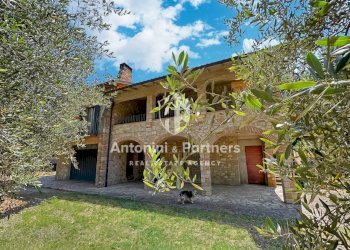 villa oliva 1.jpg - Villa Strada Statale 448, Todi - foto 1