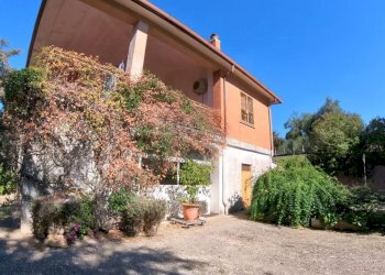 IMG_20251013_124904_10_681_PureShot.jpg - Villa Strada Comunale Campo Maggiore 10, Rignano Flaminio - foto 7