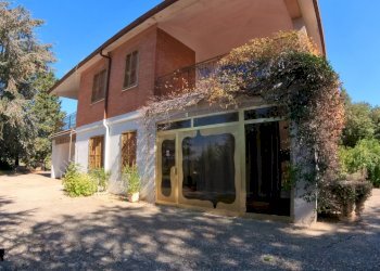 IMG_20251013_124921_10_682_PureShot.jpg - Villa Strada Comunale Campo Maggiore 10, Rignano Flaminio - foto 1