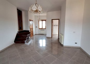 20250412_105643.jpg - Attic Via Giacomo Matteotti 23, Riano - photo 21