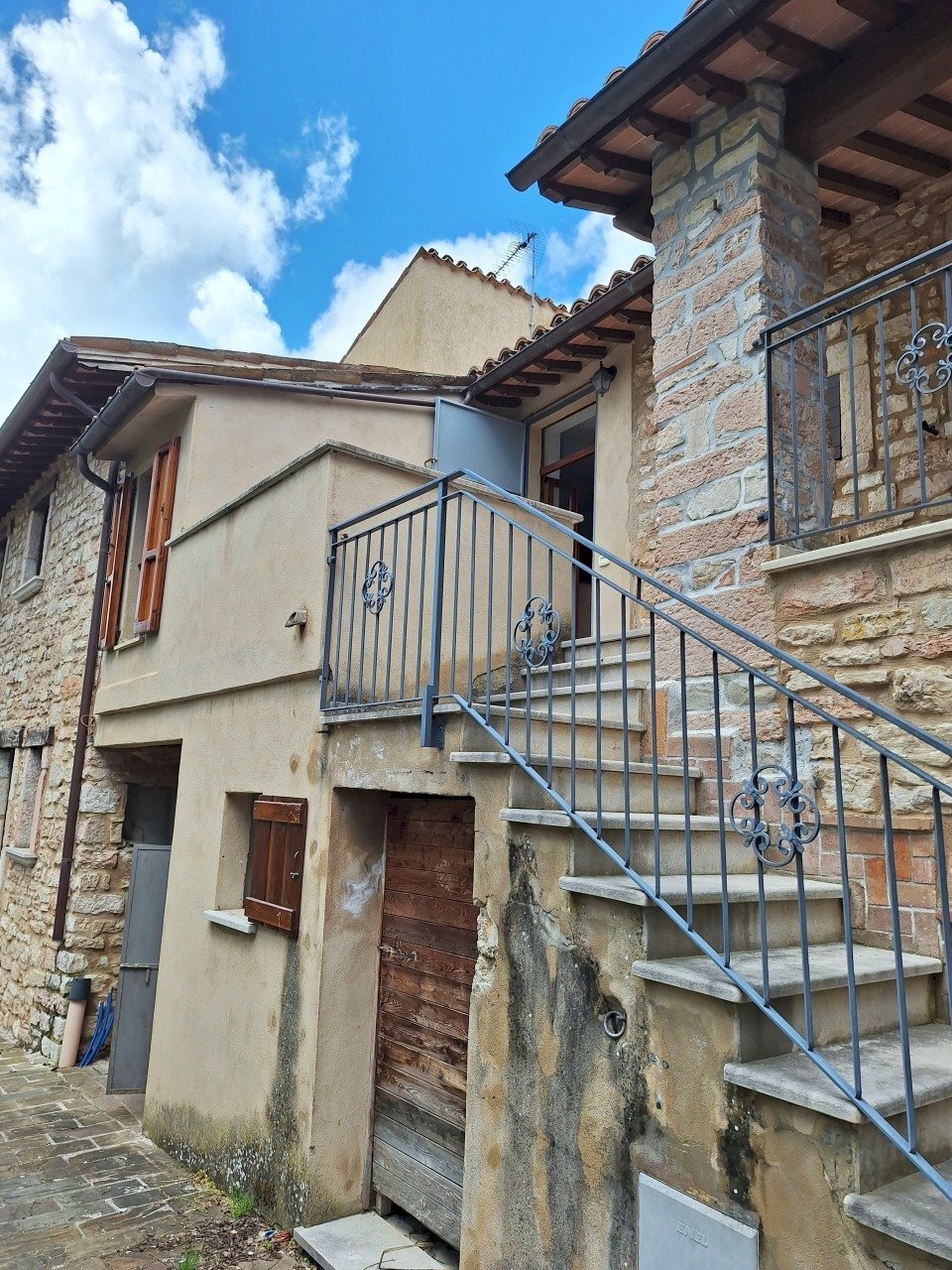 1000172280.jpg - Attic Via Folignate 1, Visso - photo 3