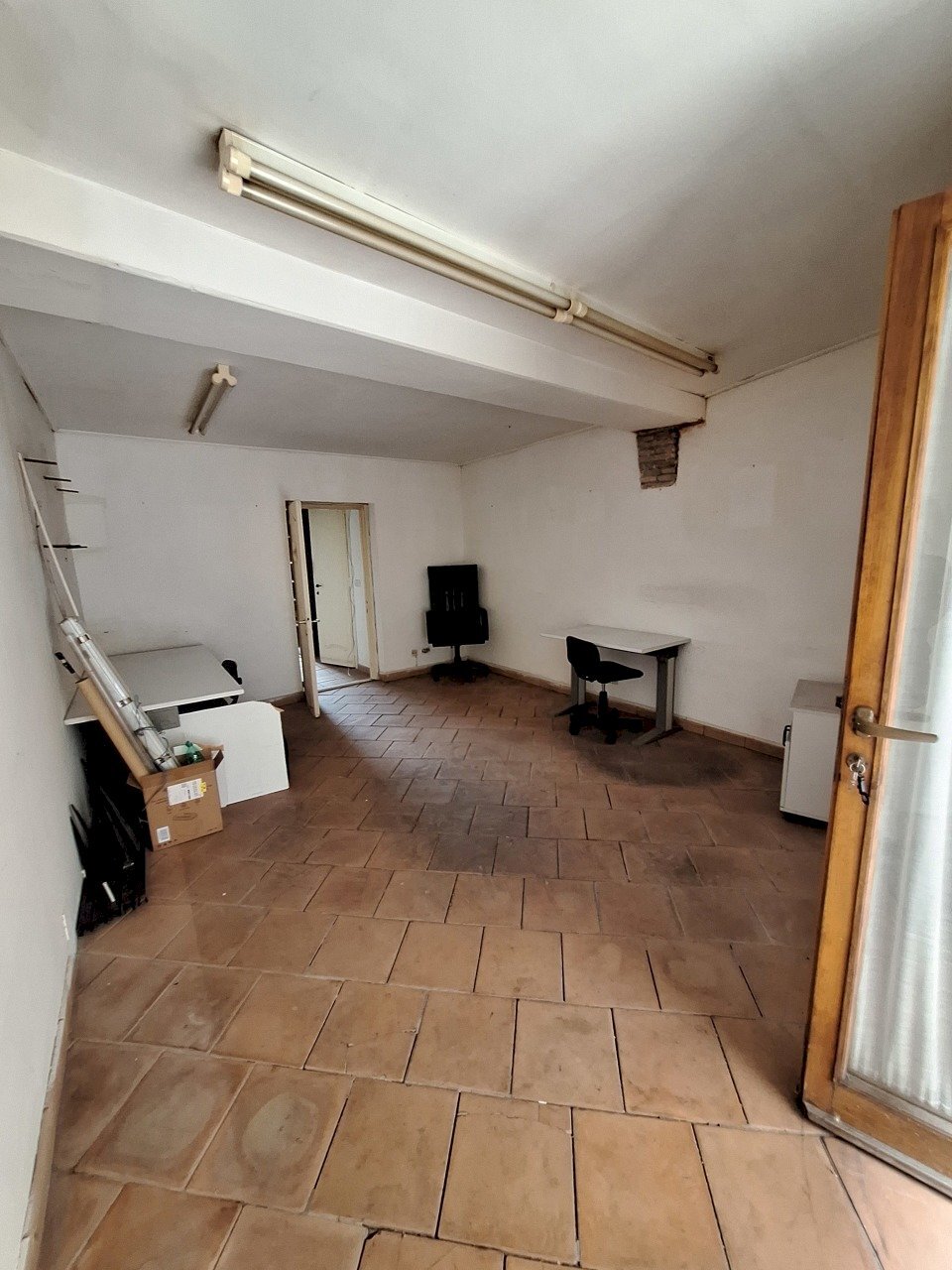 20250402_170541.jpg - Locale Commerciale Corso Umberto I 75, Morlupo - foto 1