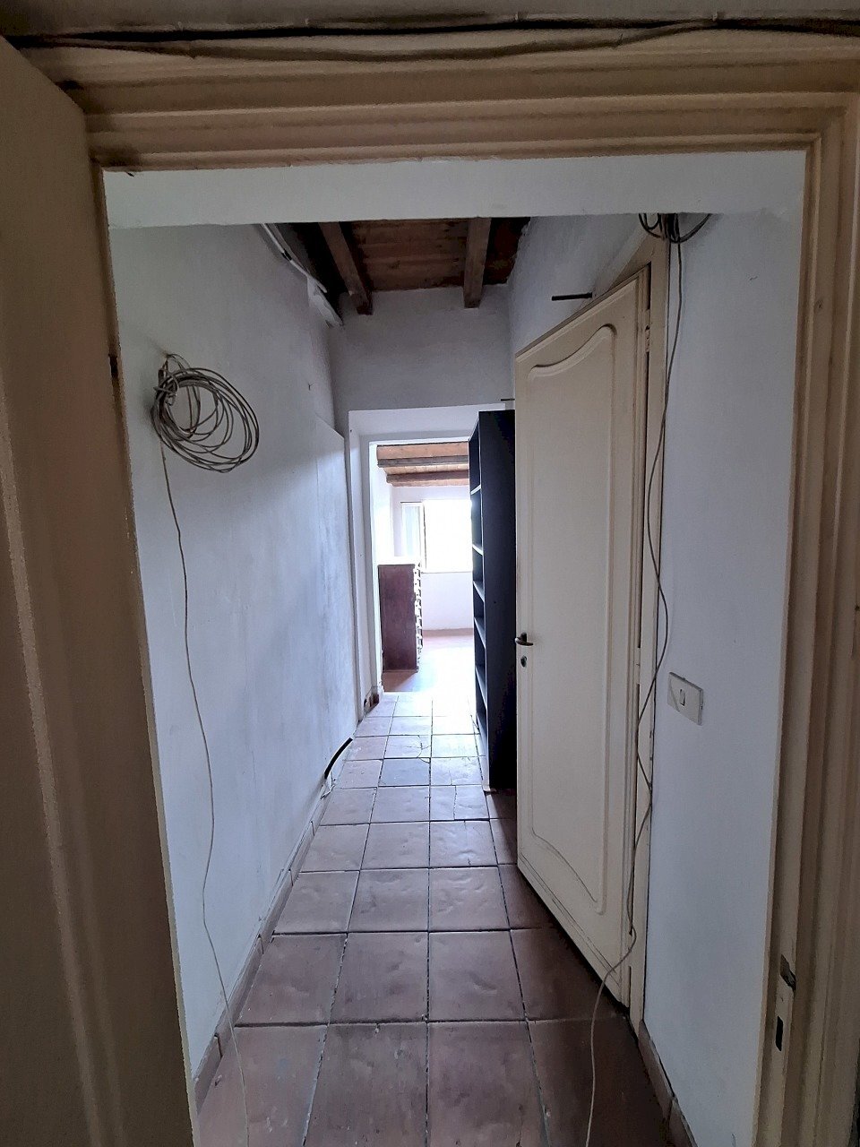 20250402_170550.jpg - Locale Commerciale Corso Umberto I 75, Morlupo - foto 3