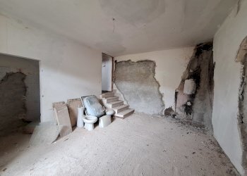 20250301_141538.jpg - Trilocale Via Folignate 1, Visso - foto 3