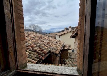 20250301_141656.jpg - Trilocale Via Folignate 1, Visso - foto 6