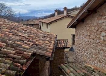 20250301_141712.jpg - Trilocale Via Folignate 1, Visso - foto 8