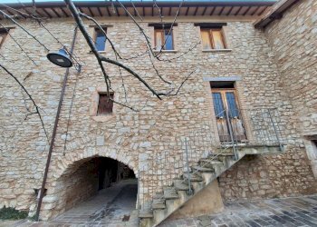 20250301_142134.jpg - Trilocale Via Folignate 1, Visso - foto 17